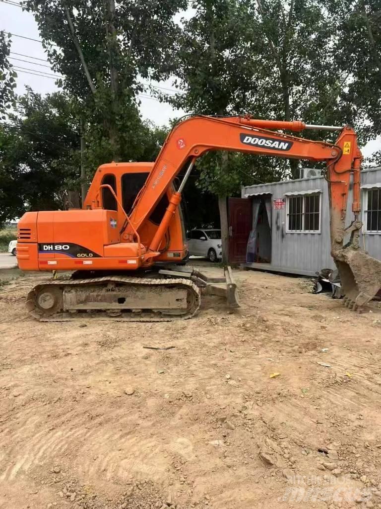 Doosan DH 80 Bageri gusjeničari