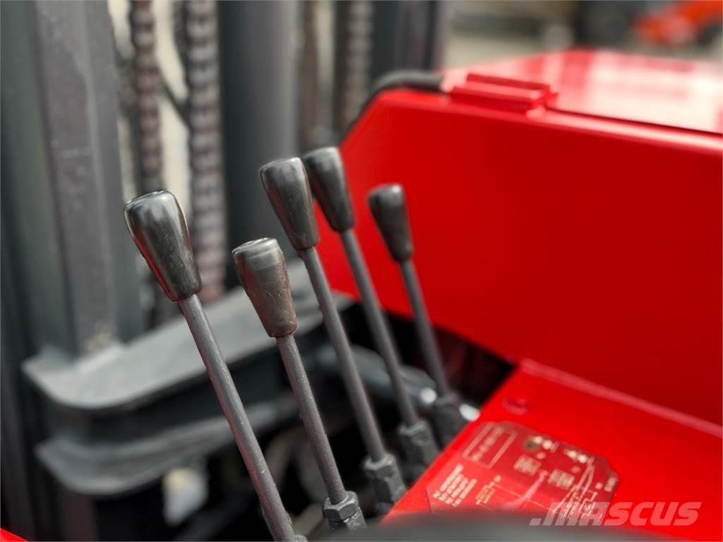 Moffett M3 20.4 Mobilni viličari