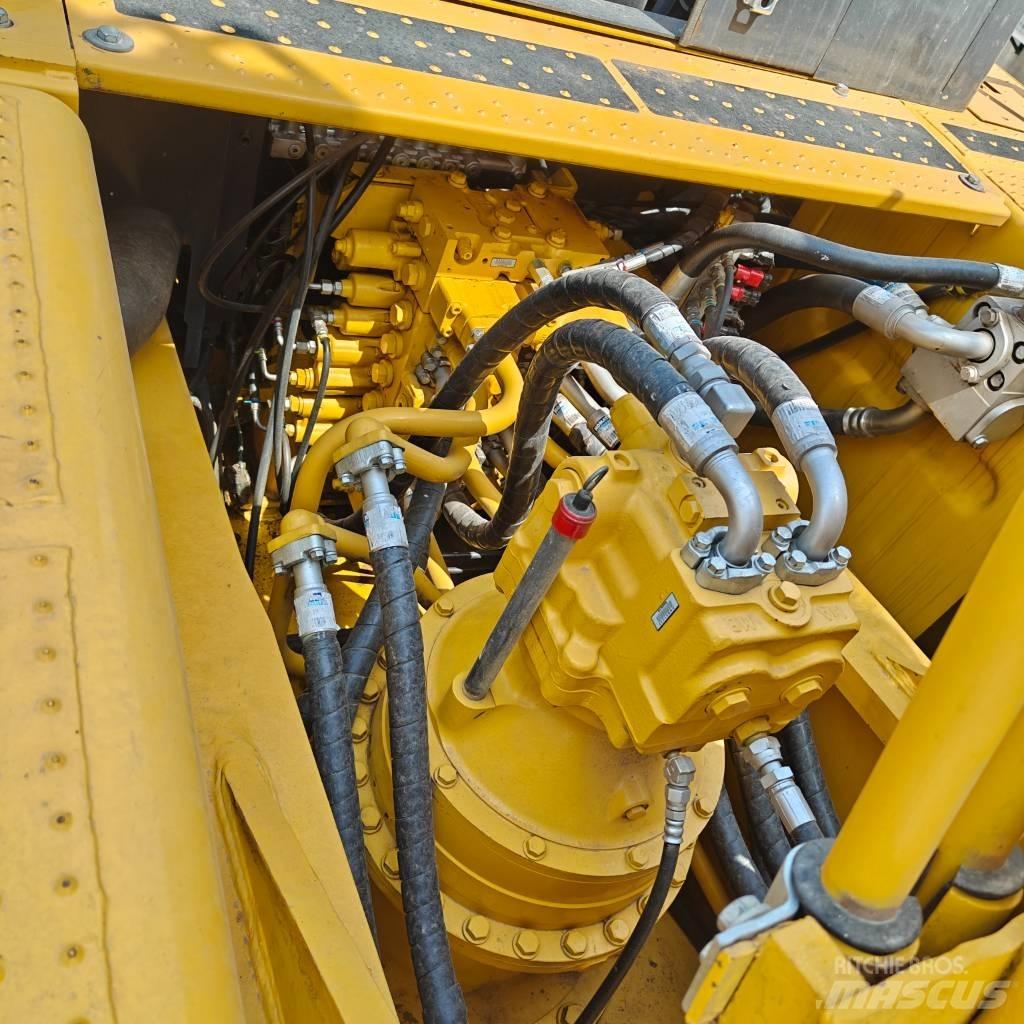 Komatsu 450LC-8 Bageri gusjeničari