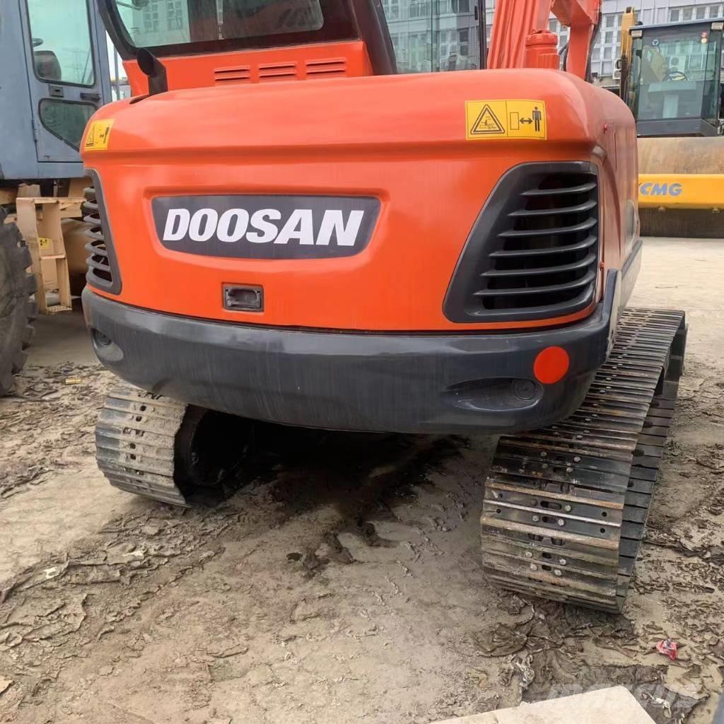 Doosan DX60 Midi bageri 7t – 12t