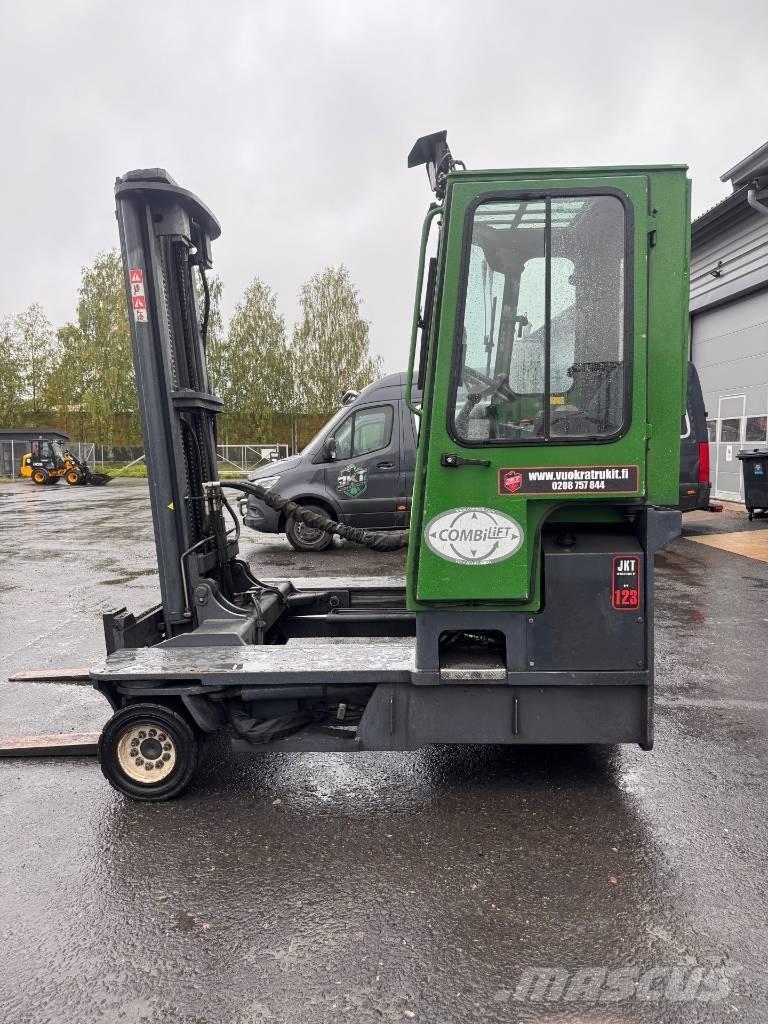 Combilift C 4000 Viličari sa 4-stranskim dohvatom