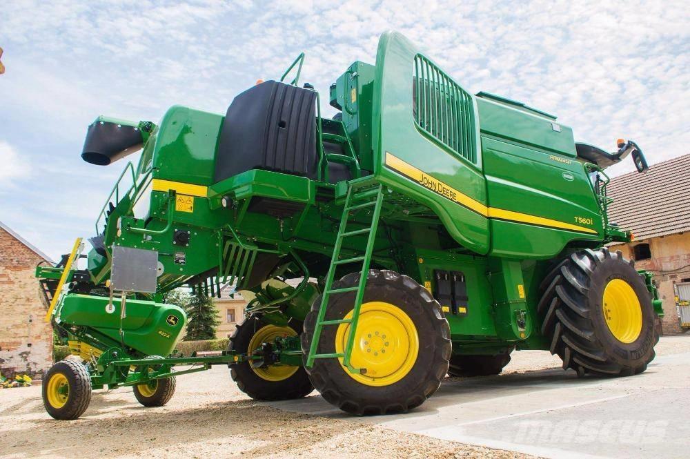 John Deere T 560 i Kombajni