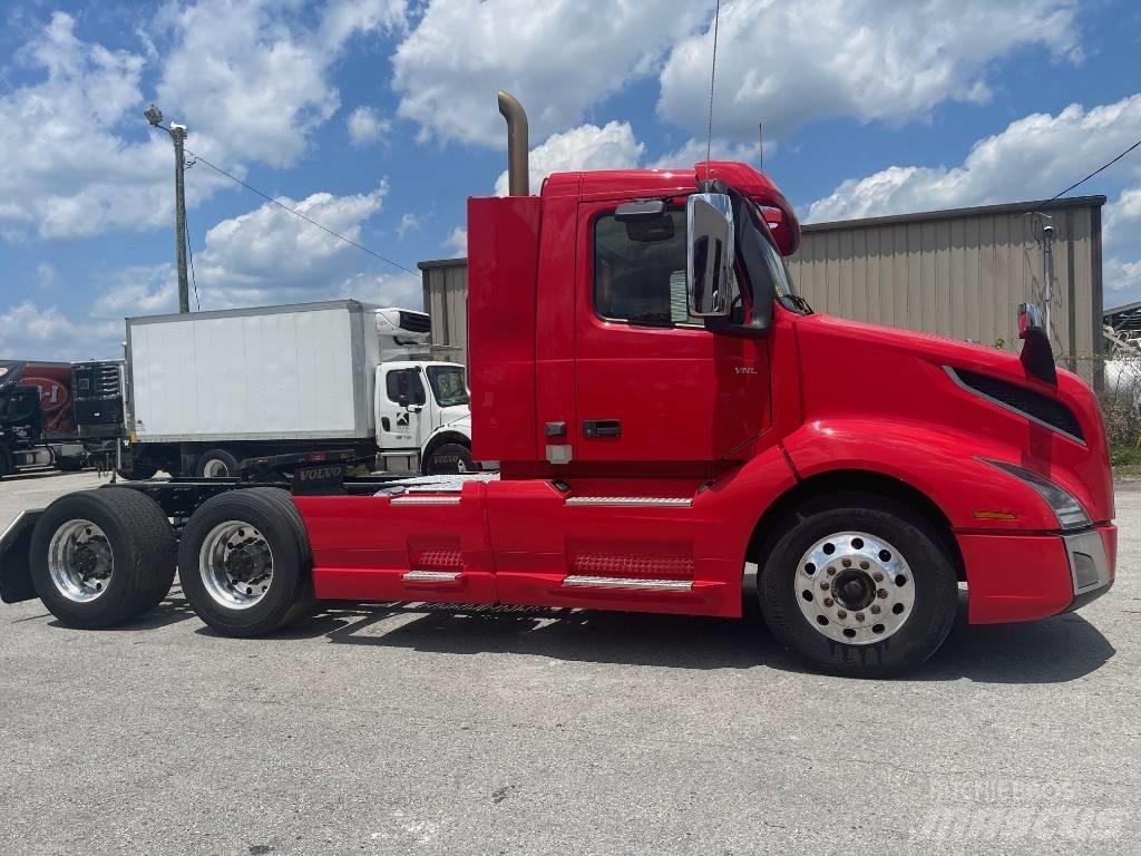 Volvo VNL64T300 Traktorske jedinice