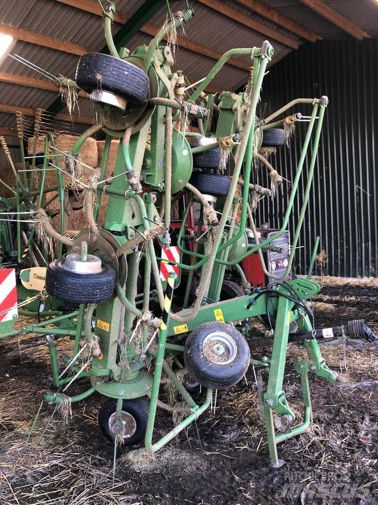 Krone 8.82/8 Tedder Okretači i sakupljači sijena