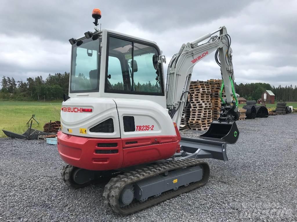 Takeuchi TB235-2 Mini bageri <7t