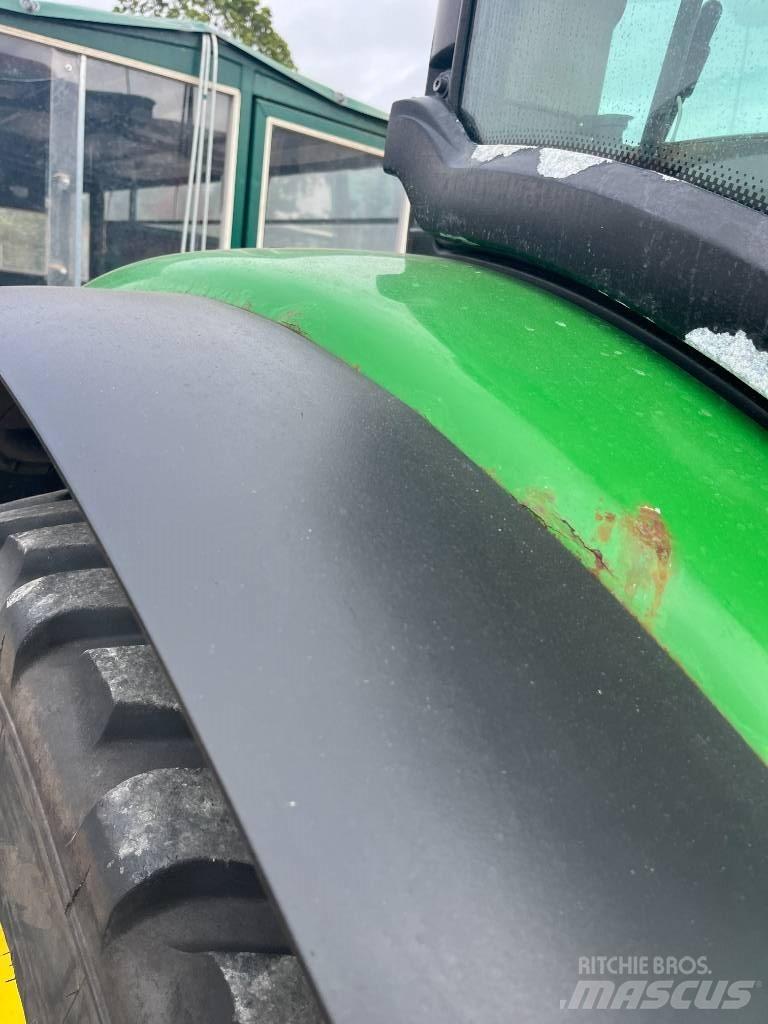 John Deere 6105 R Traktori