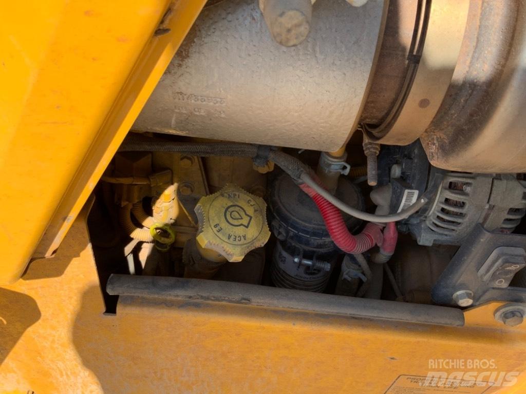 John Deere 750 K Buldožeri gusjeničari