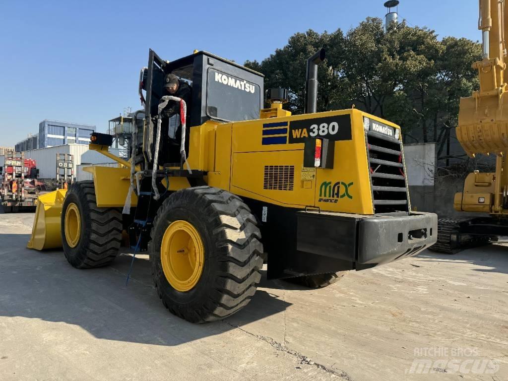 Komatsu WA380-6 Utovarivači na kotačima