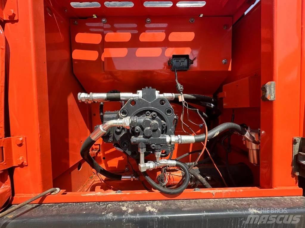 Doosan DX 225 LC-9 Bageri gusjeničari