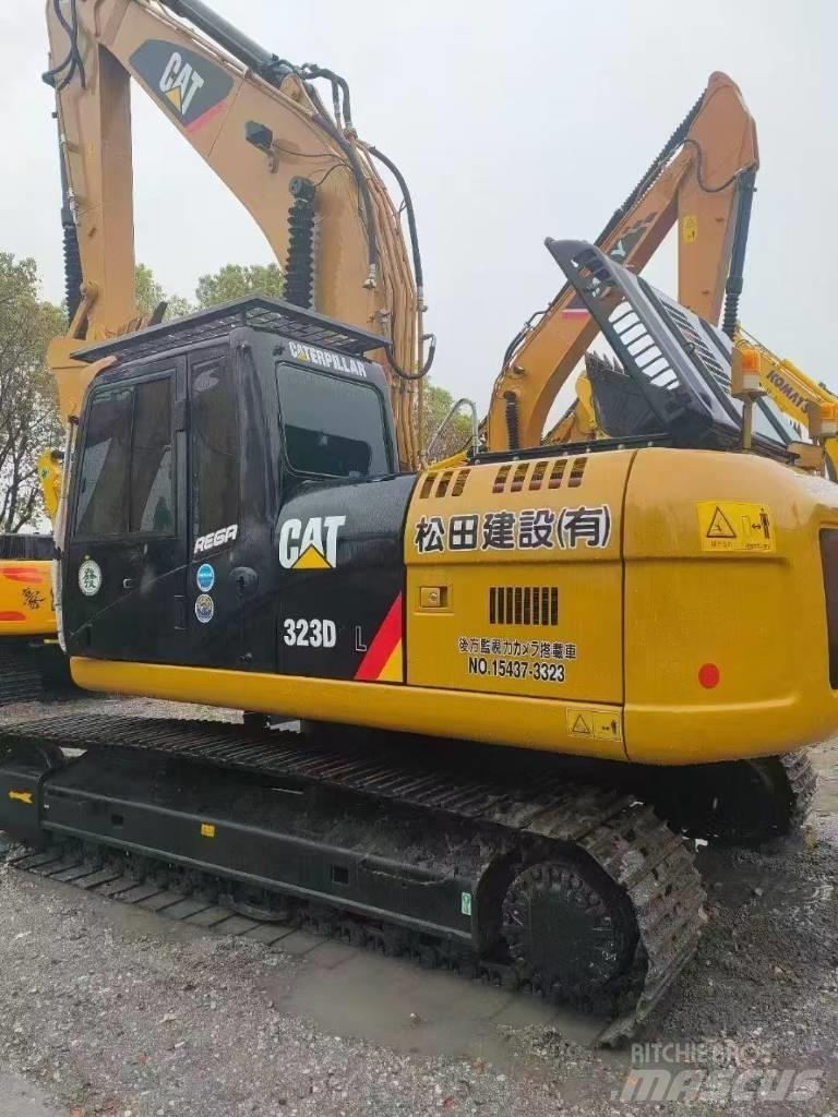 CAT 323D2 Bageri gusjeničari