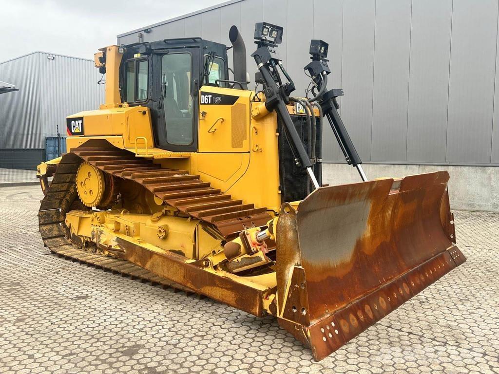 CAT D6T LGP Buldožeri gusjeničari