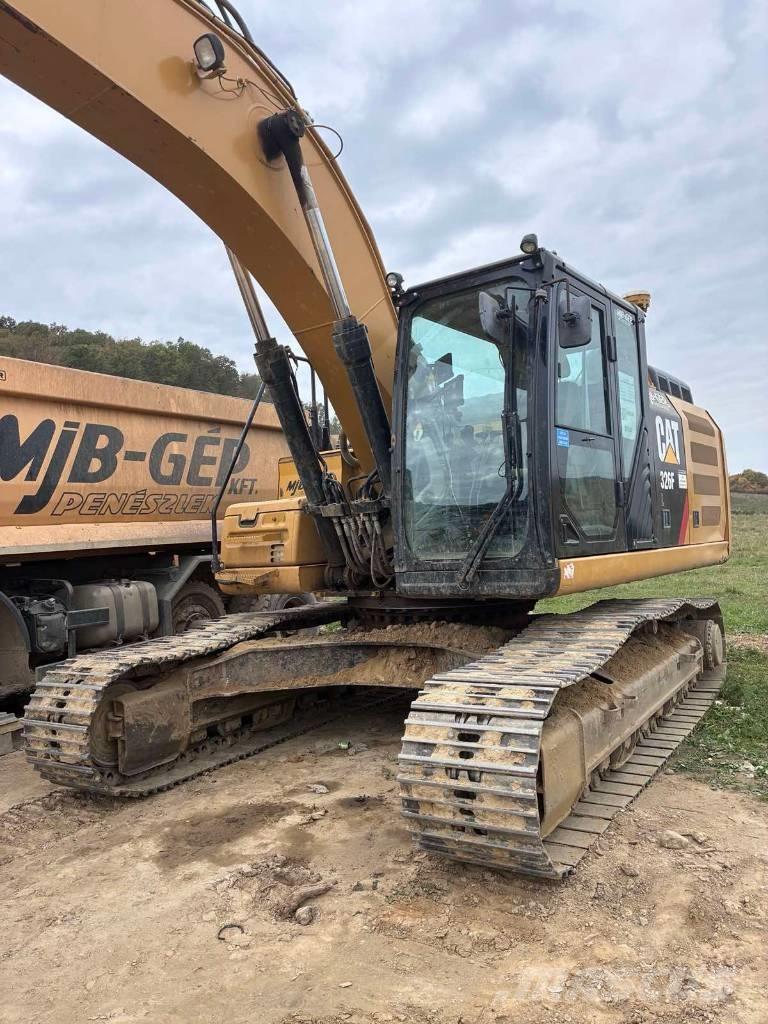 CAT 326 F Bageri gusjeničari