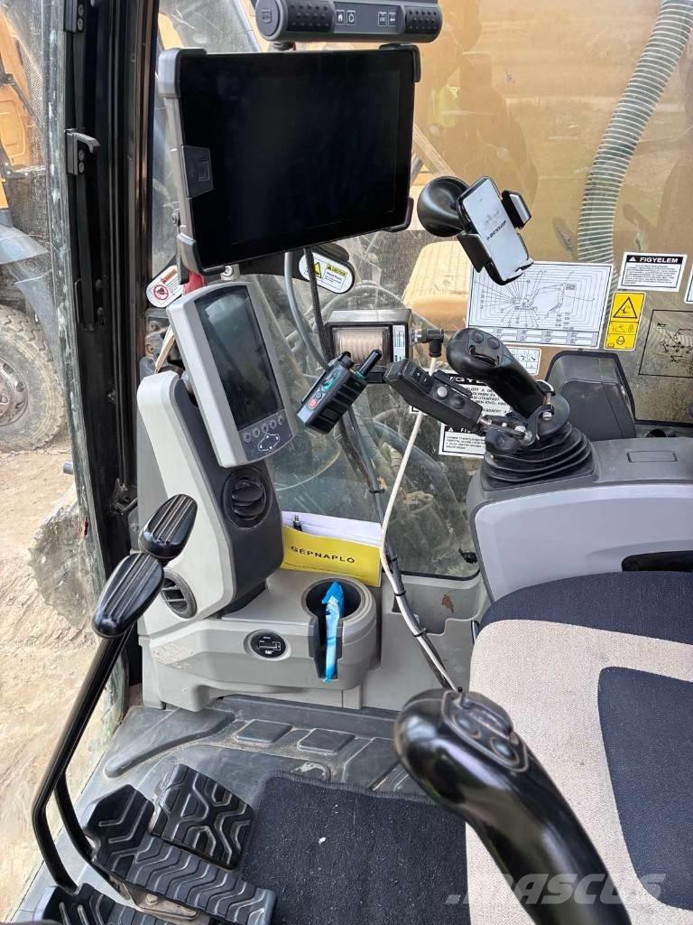 CAT 326 F Bageri gusjeničari