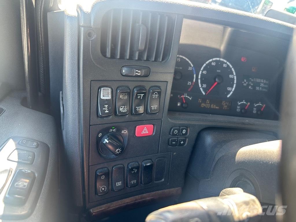 Scania R500 6x2*4 Rol kiper kamioni s kukama za dizanje