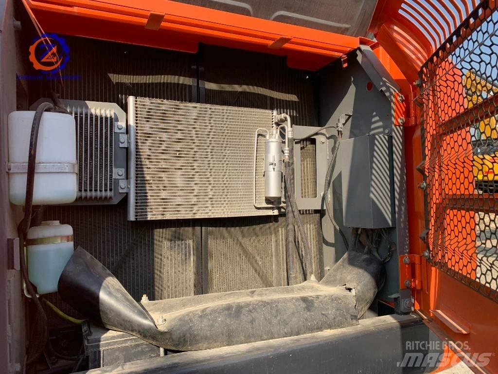 Hitachi ZX 240 Bageri gusjeničari