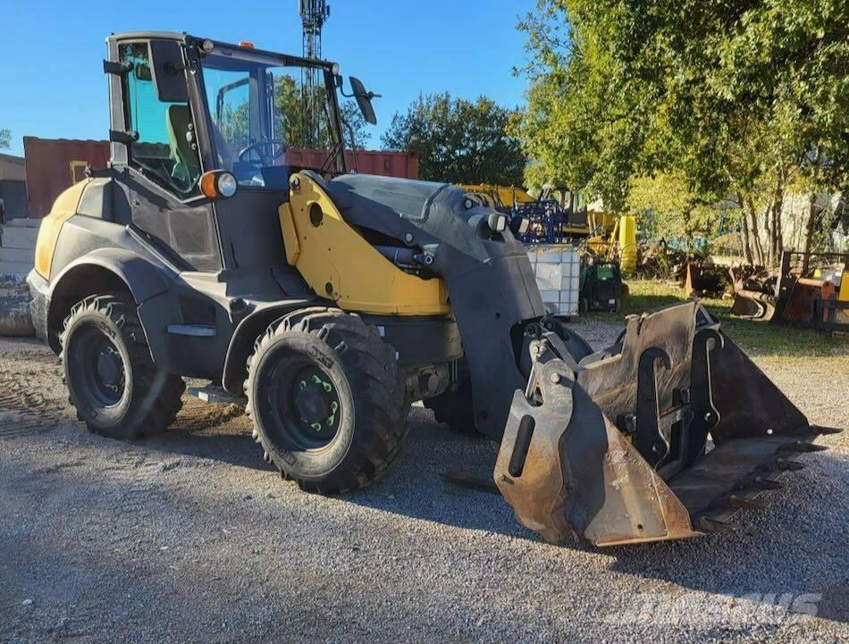 Mecalac AS 700 Utovarivači na kotačima