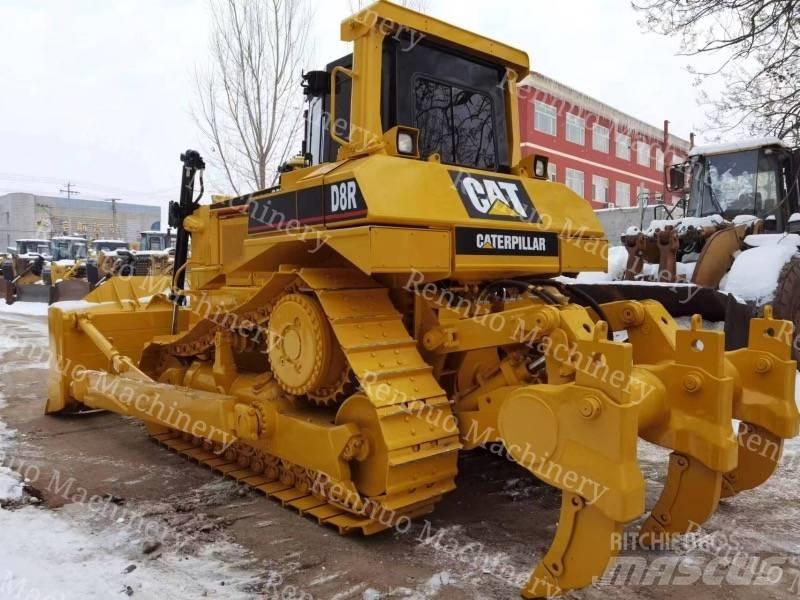 CAT D 8 R Buldožeri gusjeničari