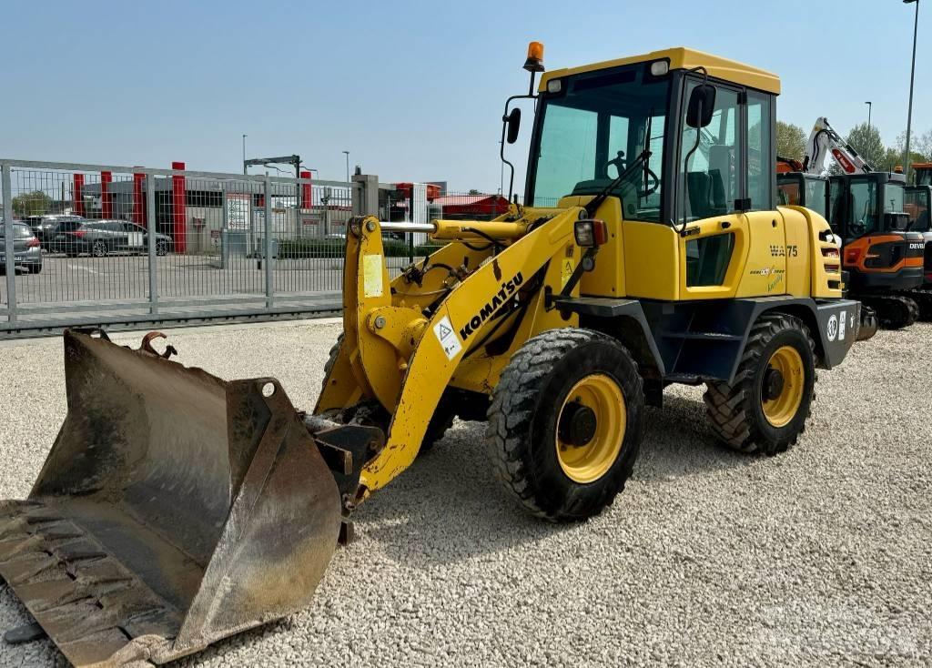 Komatsu WA 75 Utovarivači na kotačima
