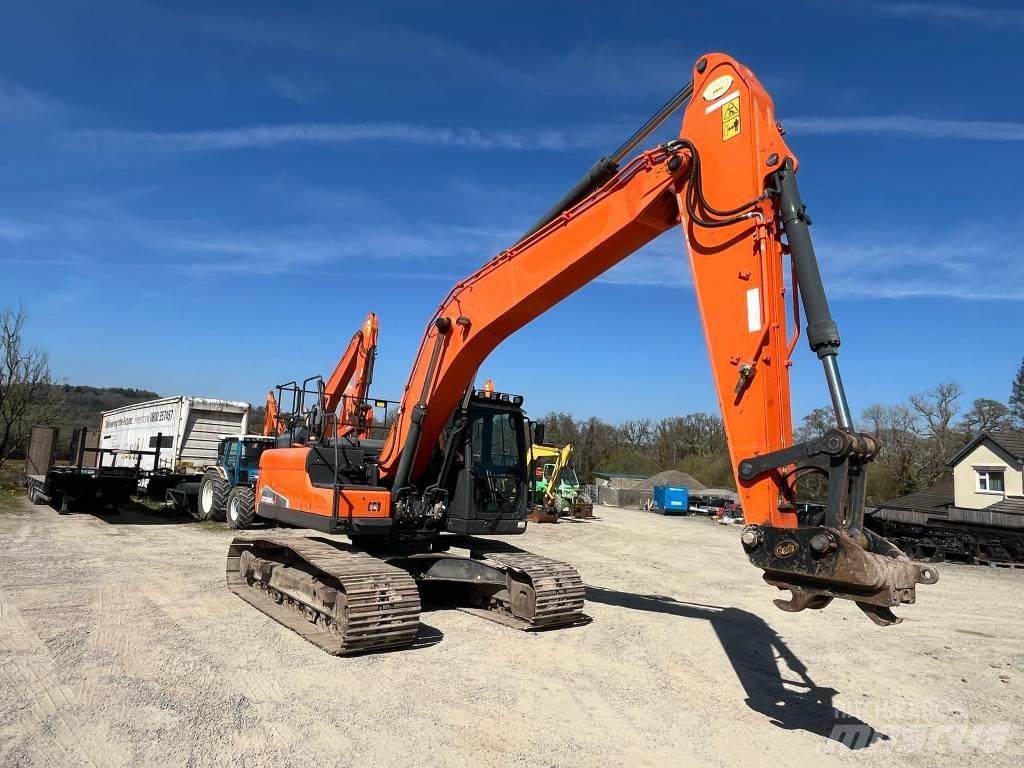 Doosan DX 225 Bageri gusjeničari