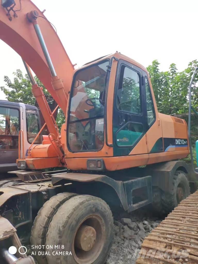 Doosan DH210W-7 Bageri na kotačima
