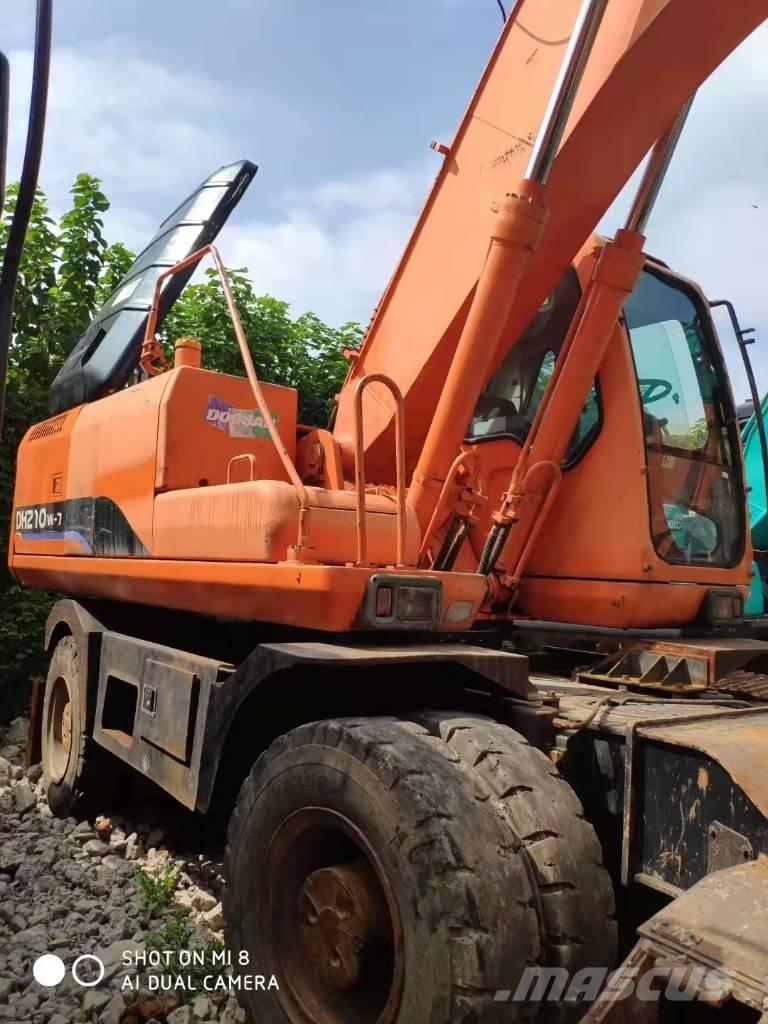 Doosan DH210W-7 Bageri na kotačima