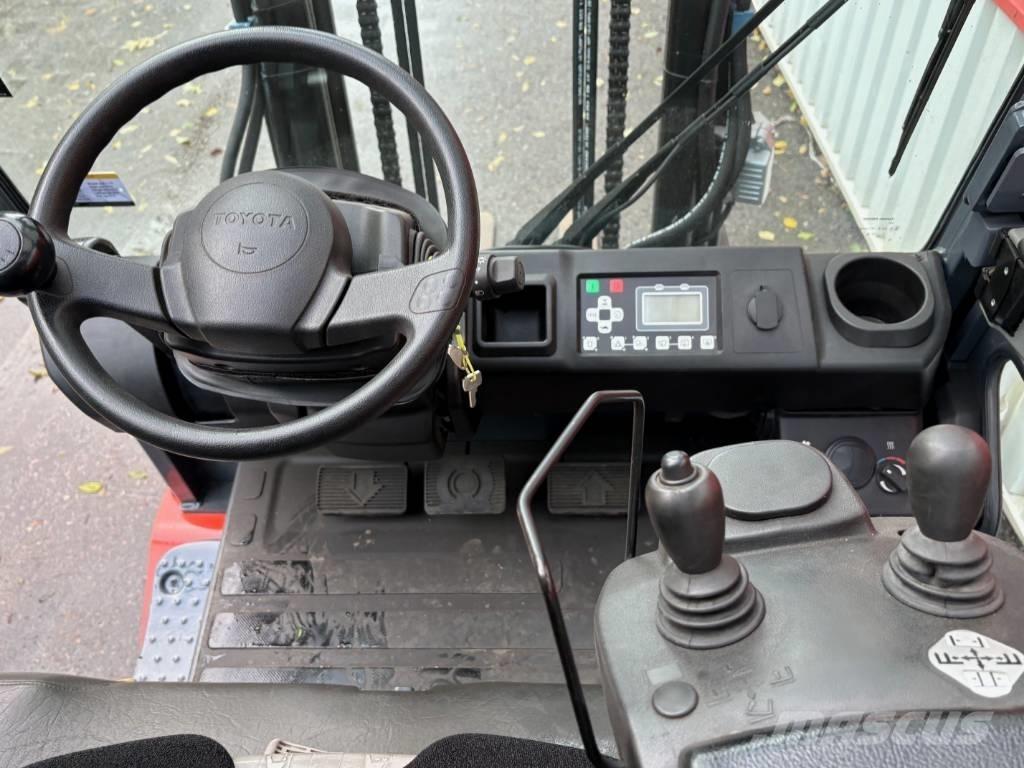 Toyota 8 FBMT 30 Električni viličari