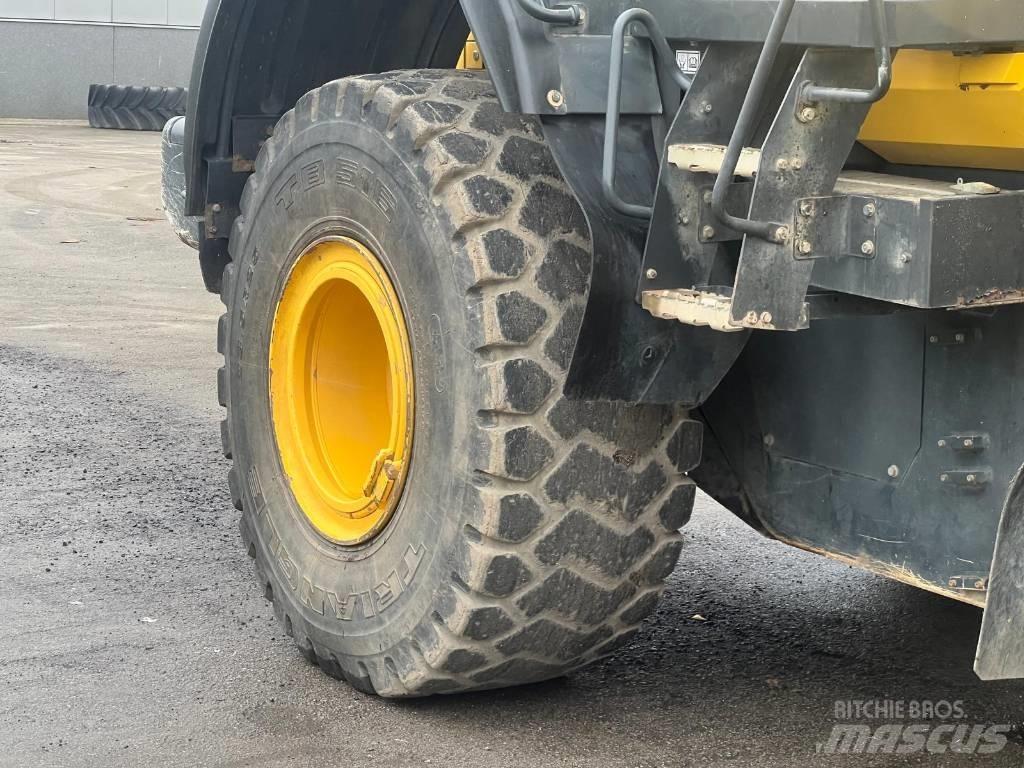 Komatsu WA 380-7 Utovarivači na kotačima