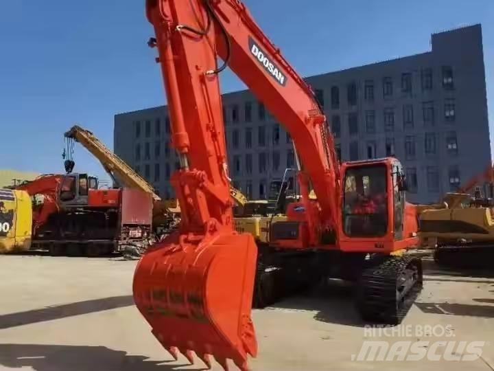 Doosan DX225LC Bageri gusjeničari
