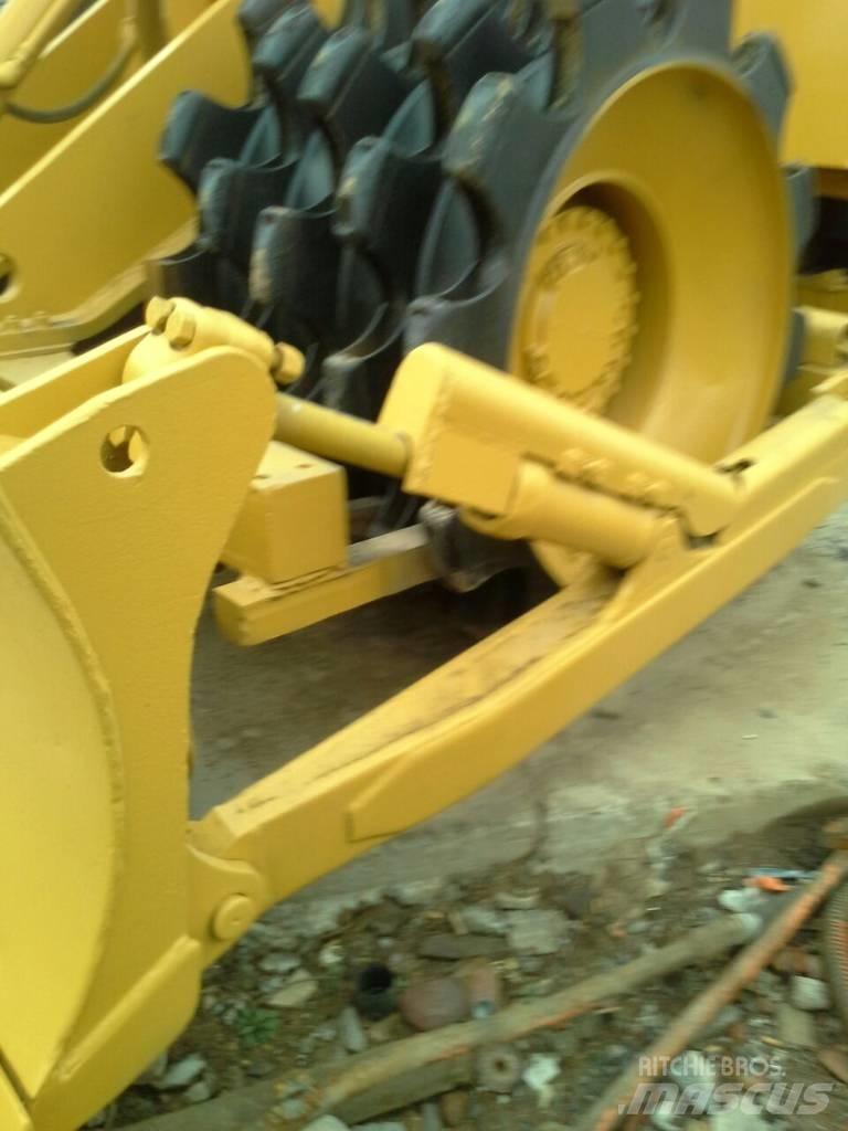 CAT 815 B Kompaktori zemlje