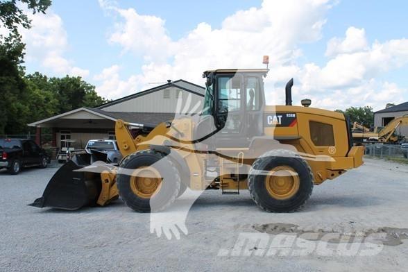 CAT 938M Utovarivači na kotačima