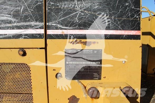 CAT D3C III Buldožeri gusjeničari