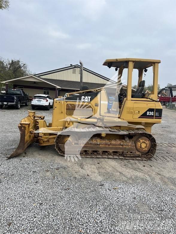 CAT D3G XL Buldožeri gusjeničari