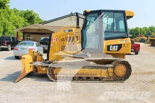 CAT D3K2 XL Buldožeri gusjeničari