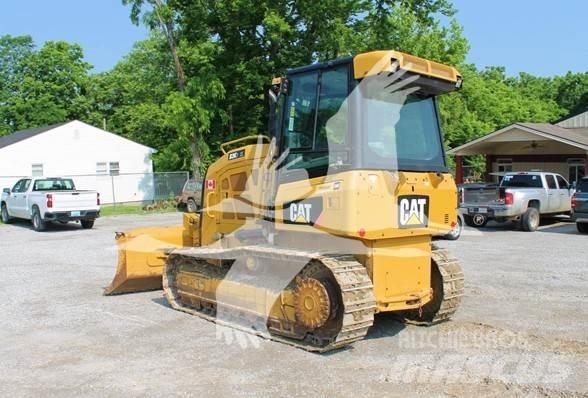 CAT D3K2 XL Buldožeri gusjeničari