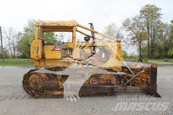 CAT D6C Buldožeri gusjeničari