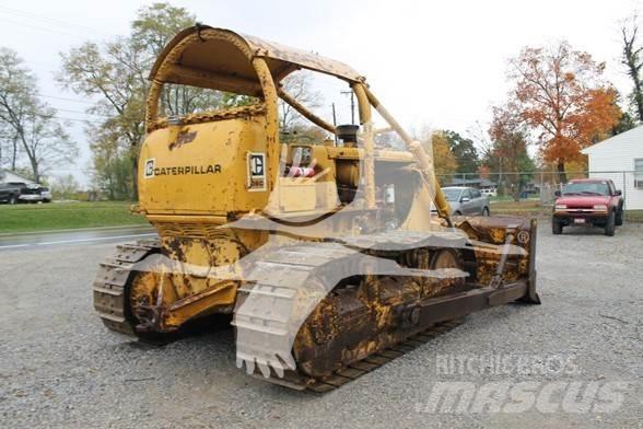 CAT D6C Buldožeri gusjeničari