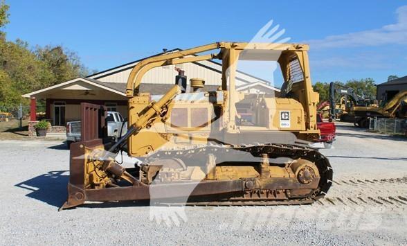 CAT D6D Buldožeri gusjeničari