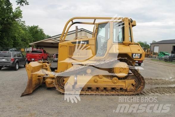 CAT D6N XL Buldožeri gusjeničari