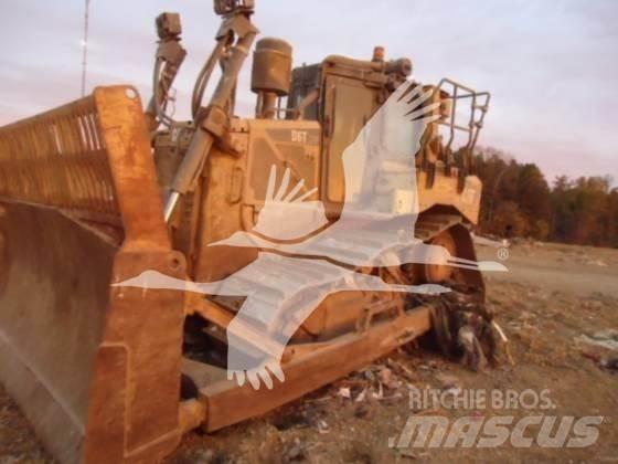 CAT D6T Buldožeri gusjeničari