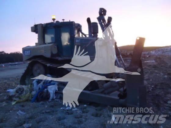 CAT D6T Buldožeri gusjeničari