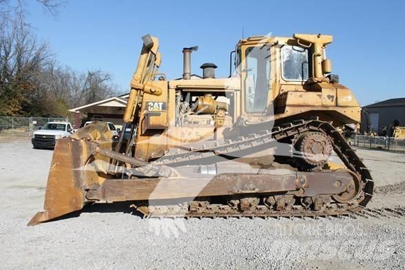 CAT D8N Buldožeri gusjeničari