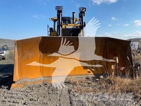 CAT D9T Buldožeri gusjeničari