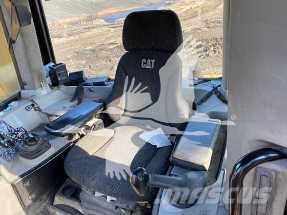 CAT D9T Buldožeri gusjeničari