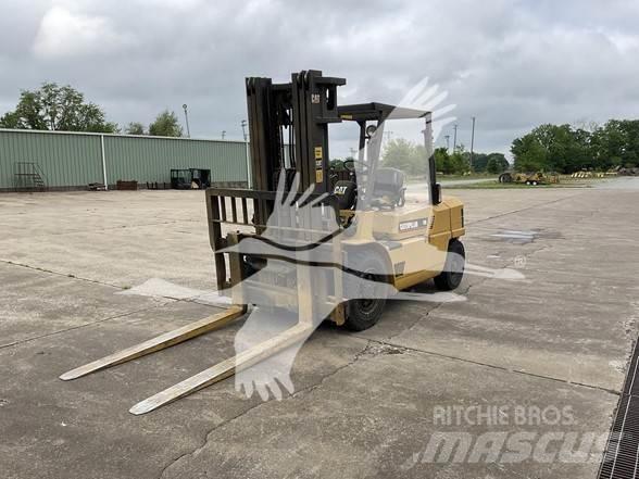 CAT DP50 Dizelski viličari