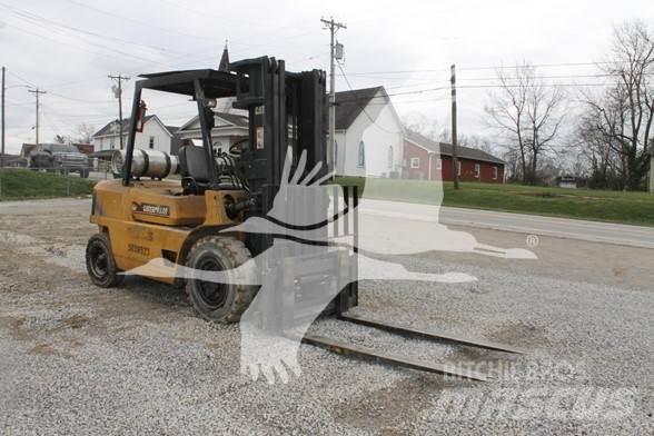 CAT GP40 Dizelski viličari