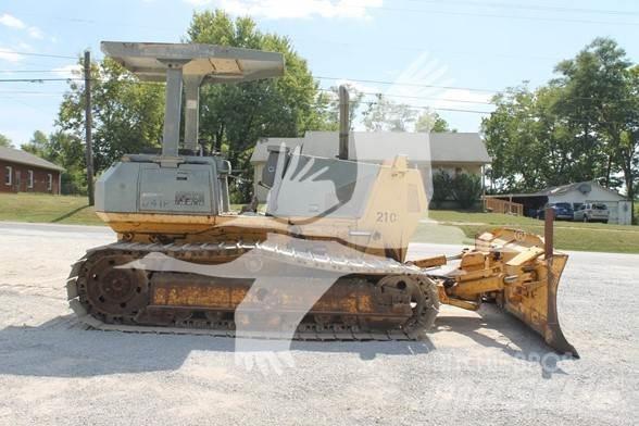 Komatsu D41P-6 Buldožeri gusjeničari