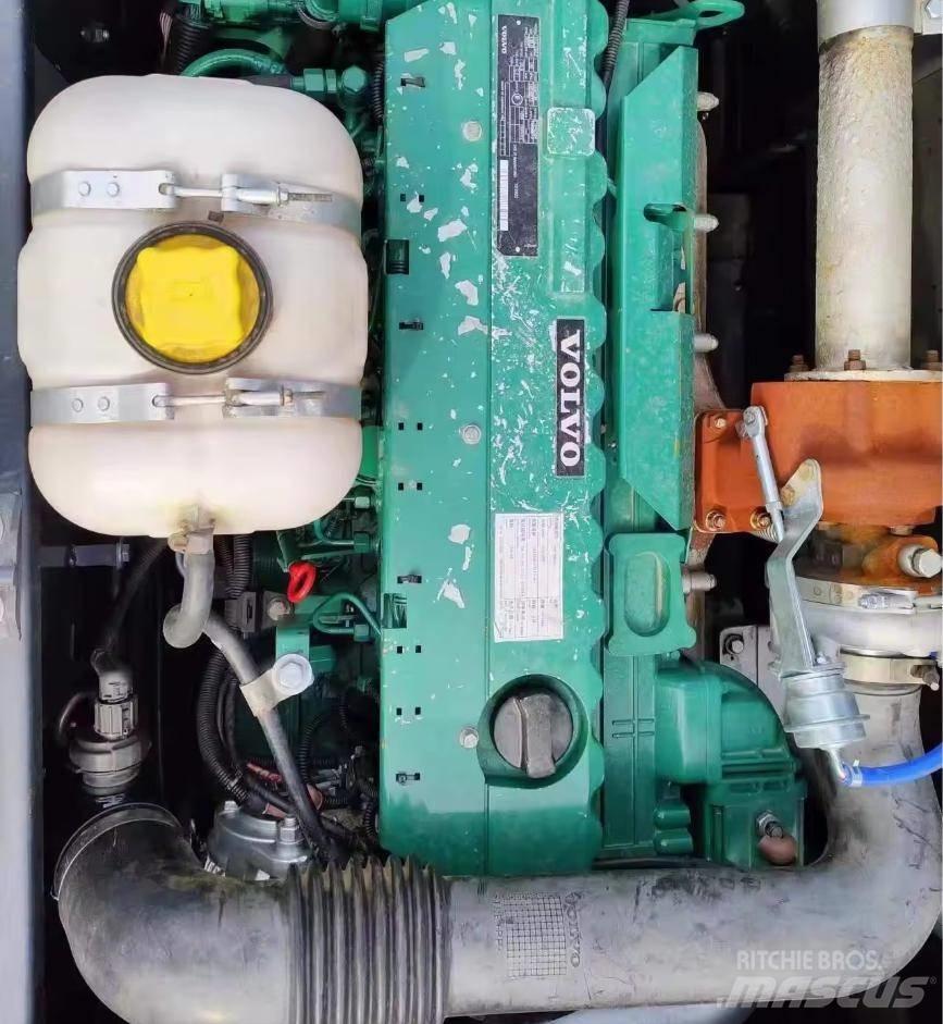 Volvo EC 220 Bageri gusjeničari