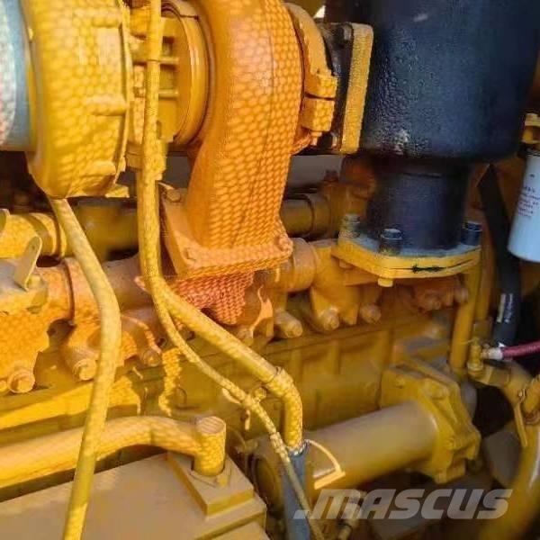 Shantui SD22 Buldožeri gusjeničari