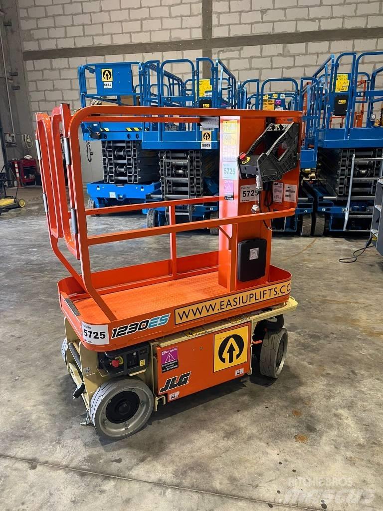 JLG 1230 ES Vertikalne radne podizne platforme