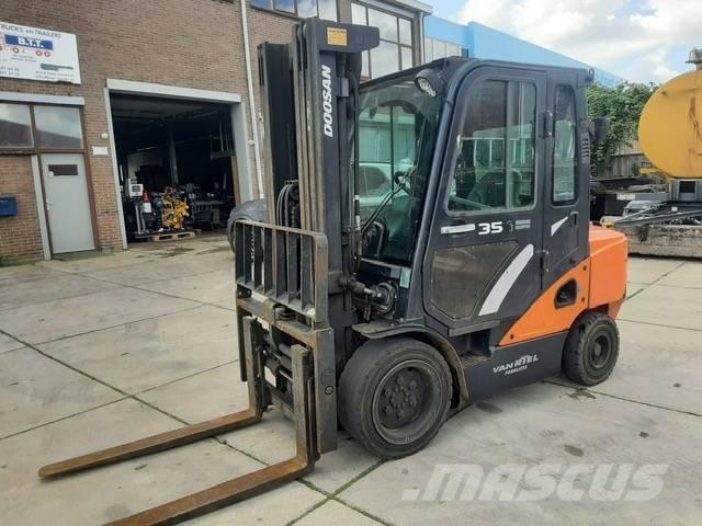 Doosan D 35 C-7 Dizelski viličari